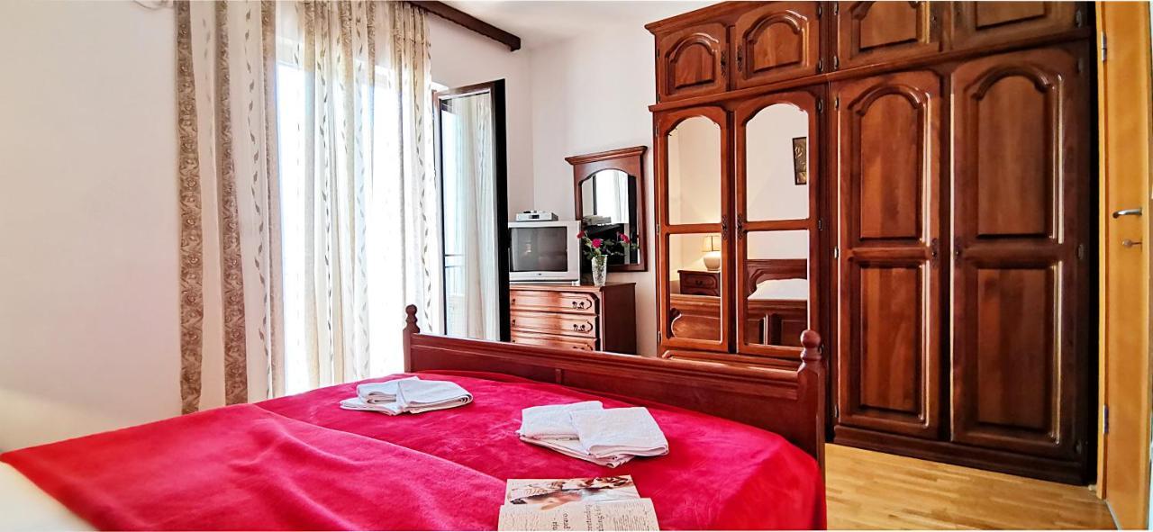 Apartments And Rooms Marija Budva Bagian luar foto