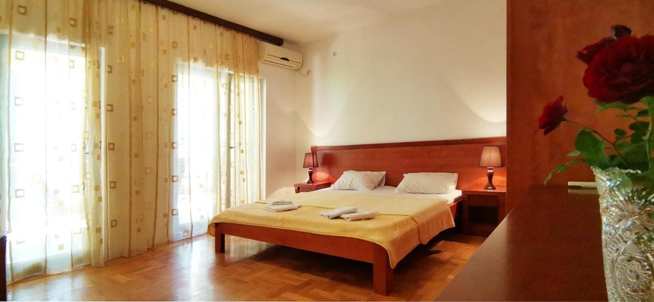 Apartments And Rooms Marija Budva Bagian luar foto