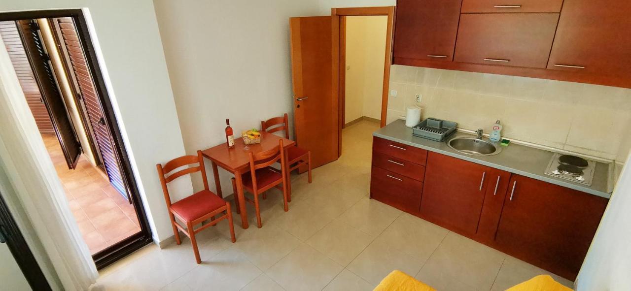 Apartments And Rooms Marija Budva Bagian luar foto
