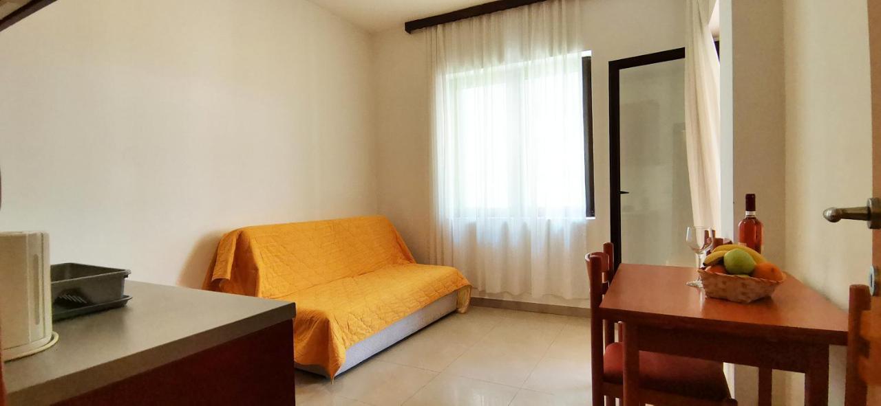 Apartments And Rooms Marija Budva Bagian luar foto