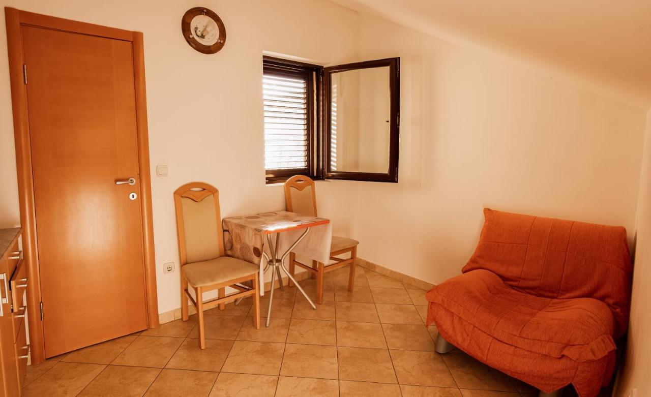 Apartments And Rooms Marija Budva Bagian luar foto