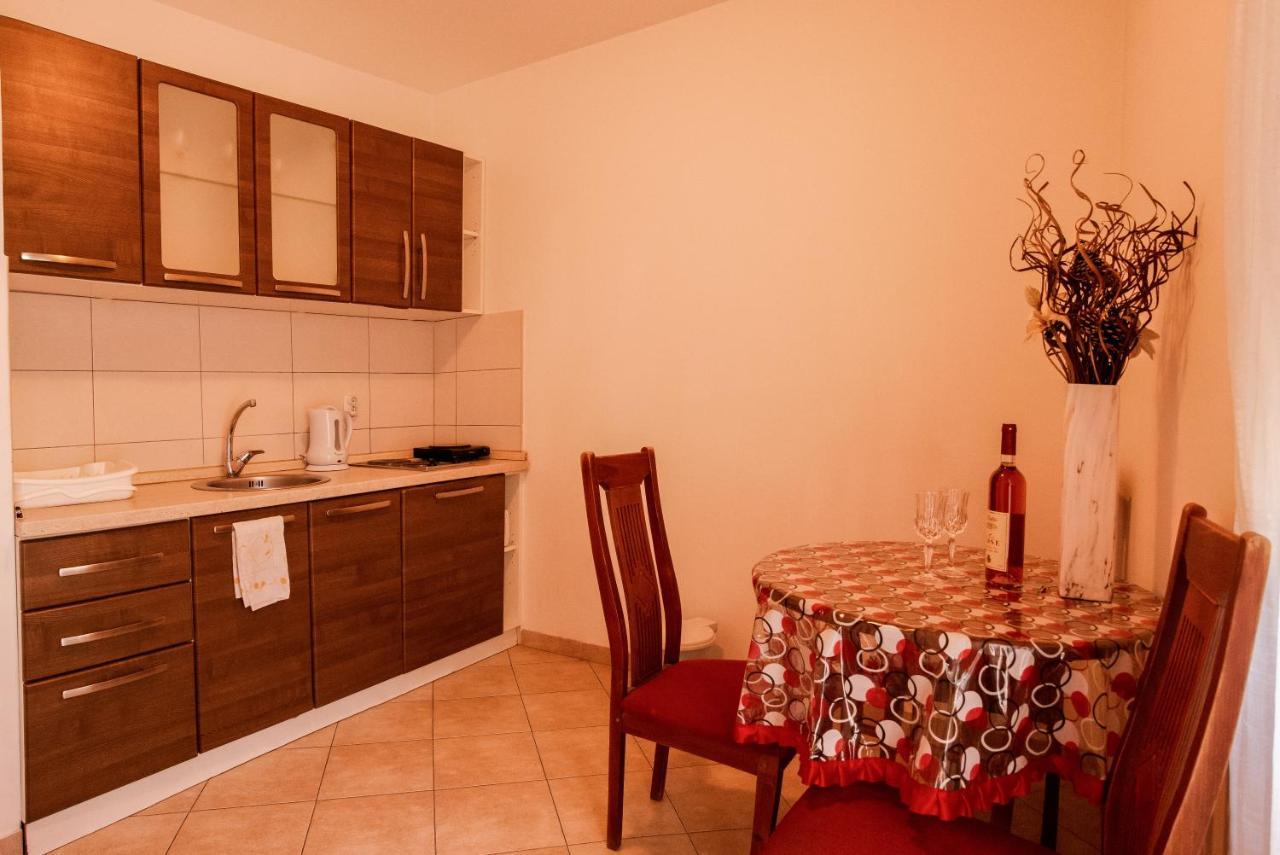 Apartments And Rooms Marija Budva Bagian luar foto