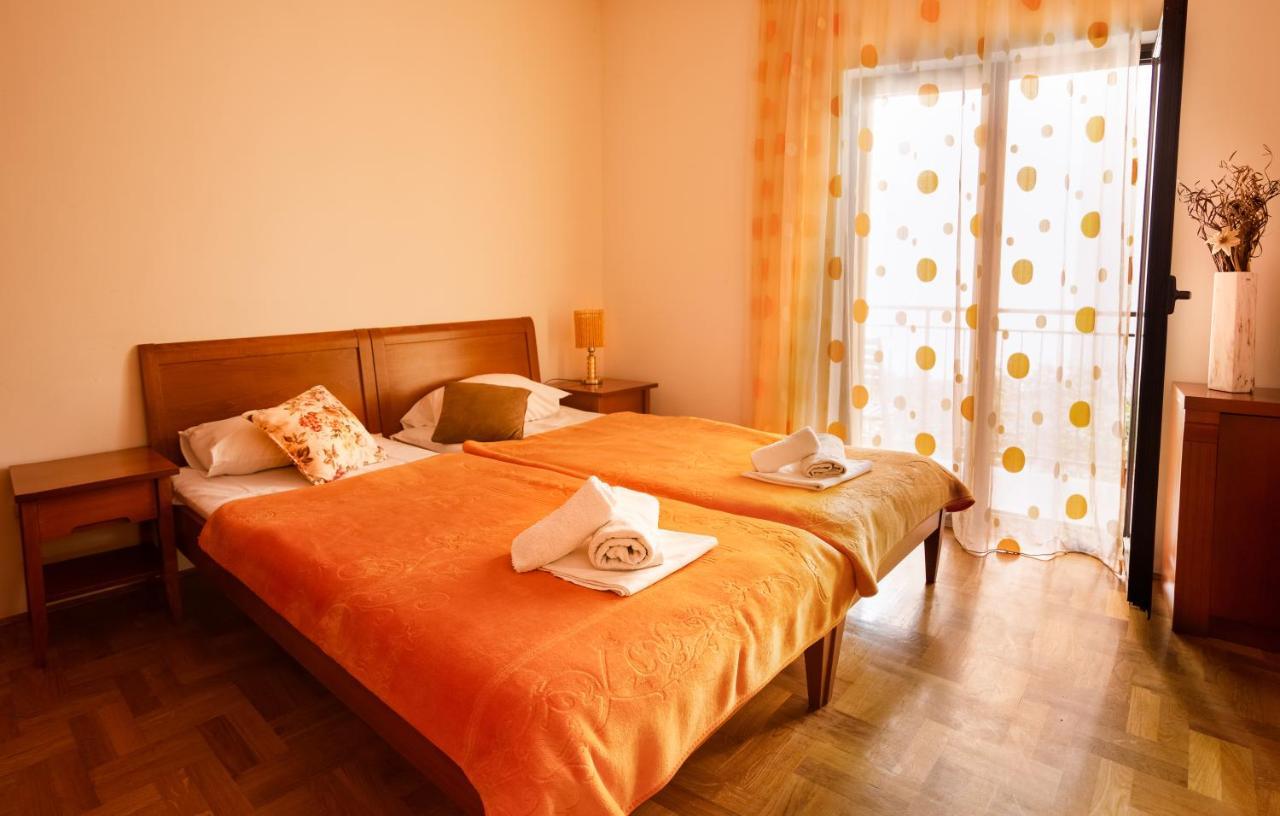 Apartments And Rooms Marija Budva Bagian luar foto
