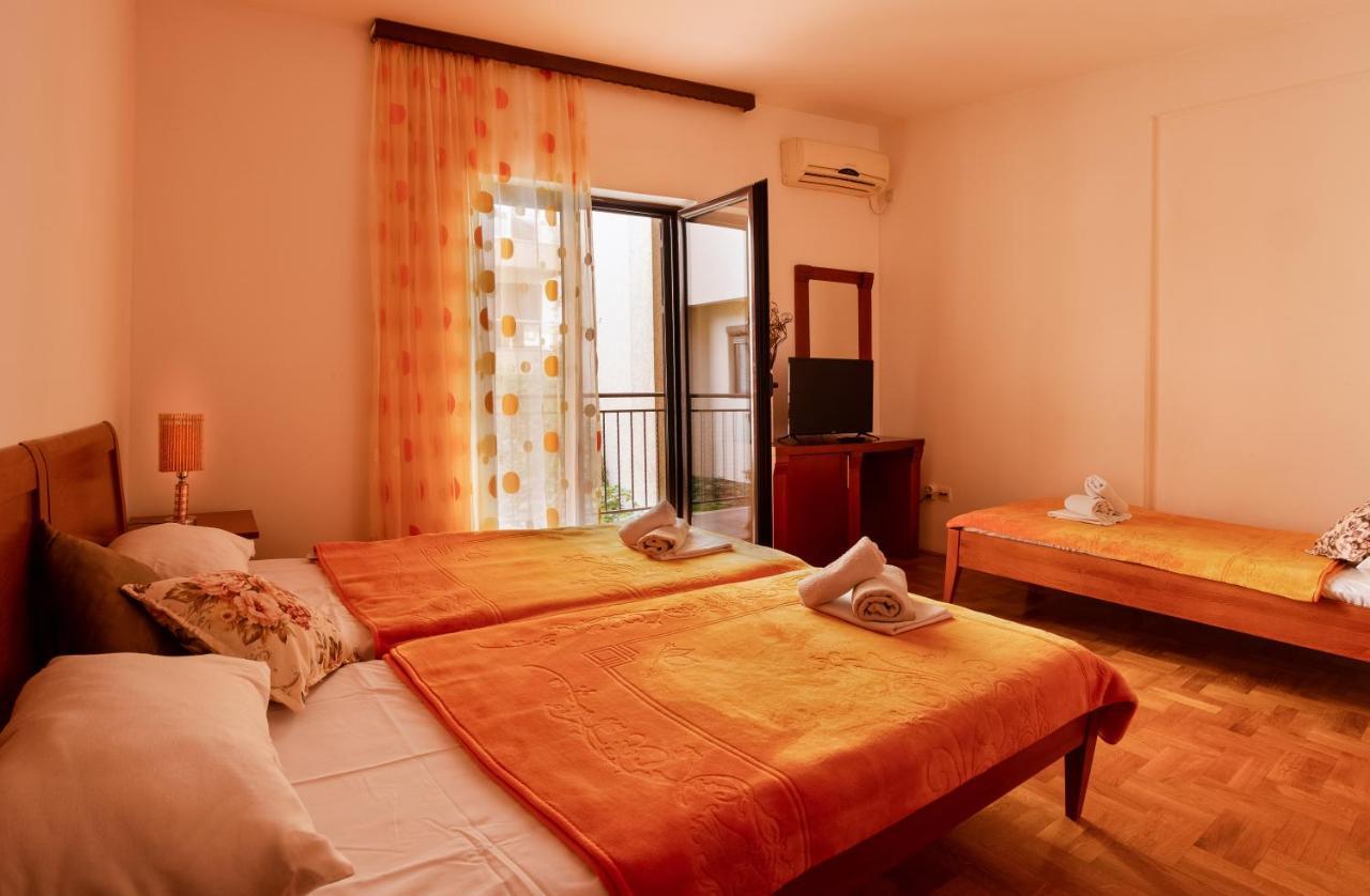 Apartments And Rooms Marija Budva Bagian luar foto