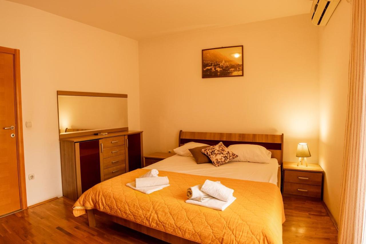 Apartments And Rooms Marija Budva Bagian luar foto