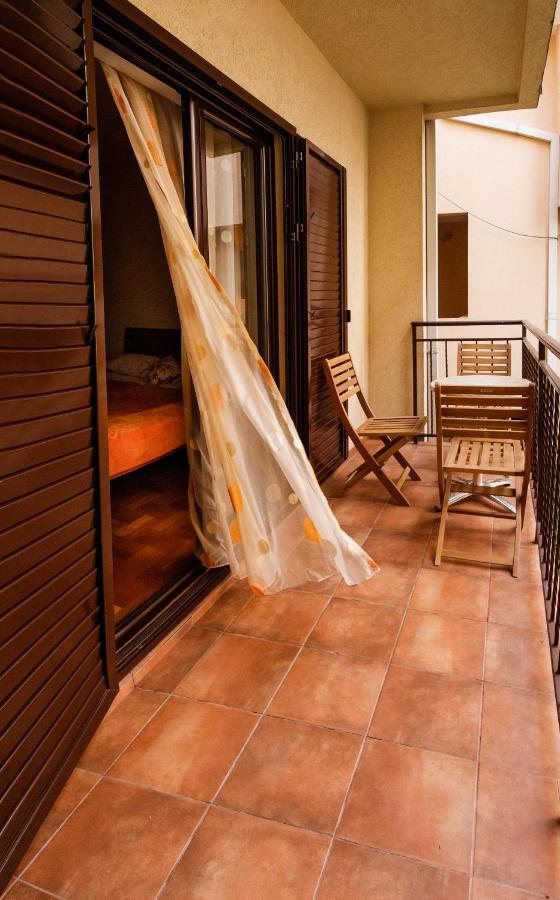 Apartments And Rooms Marija Budva Bagian luar foto