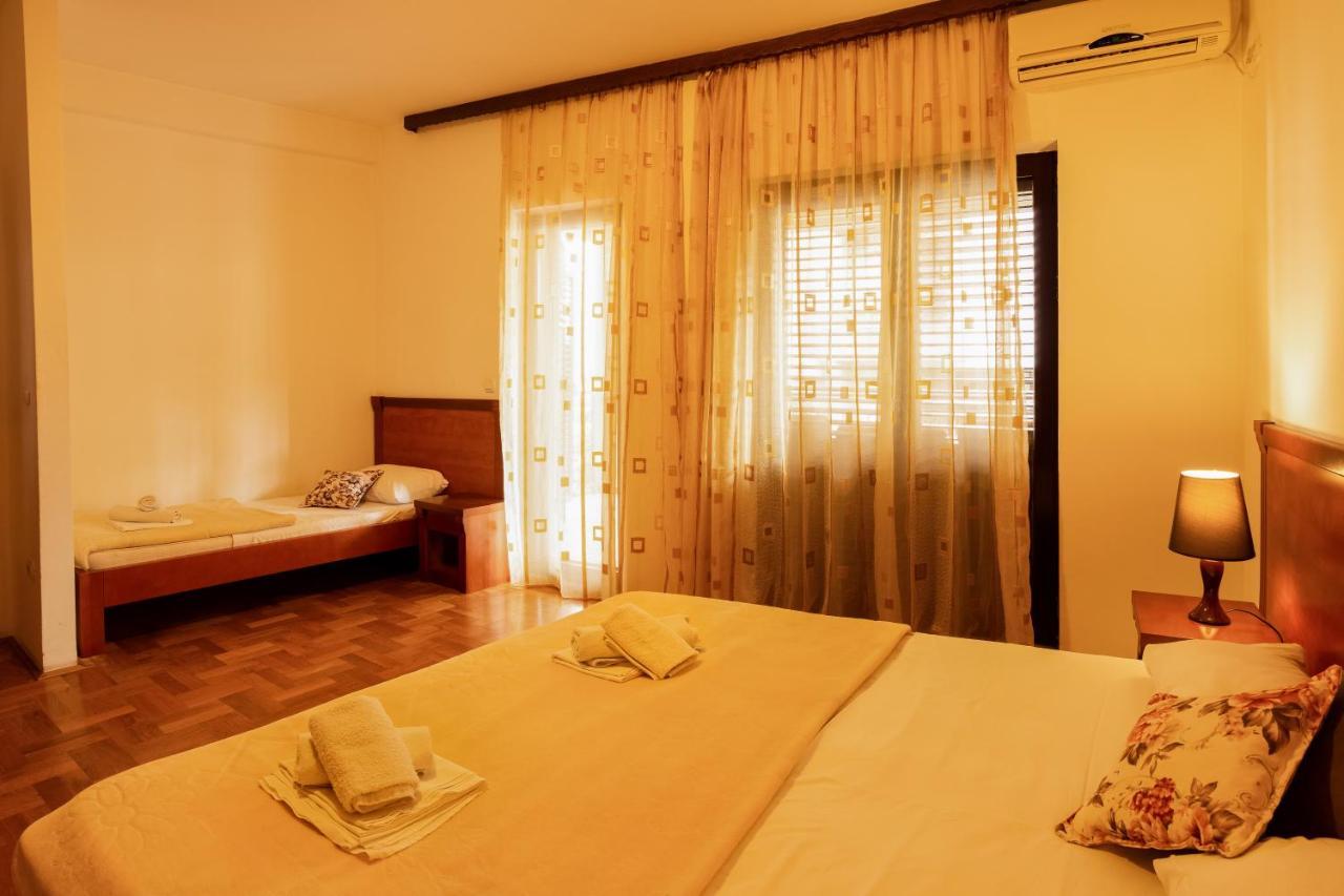 Apartments And Rooms Marija Budva Bagian luar foto