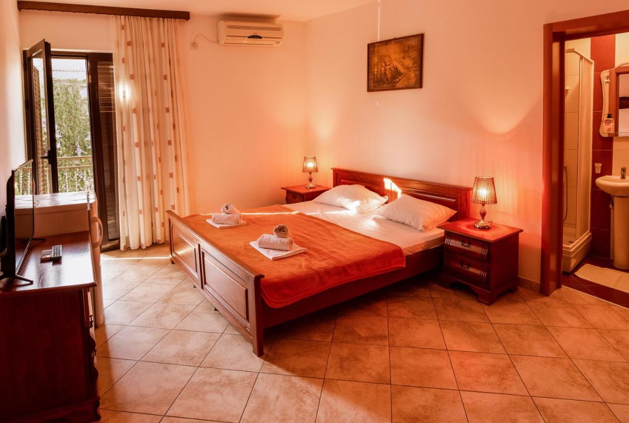 Apartments And Rooms Marija Budva Bagian luar foto