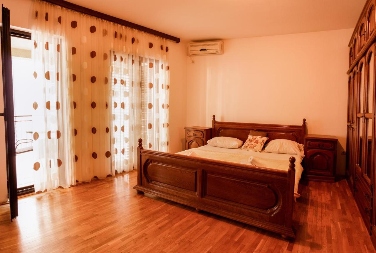 Apartments And Rooms Marija Budva Bagian luar foto