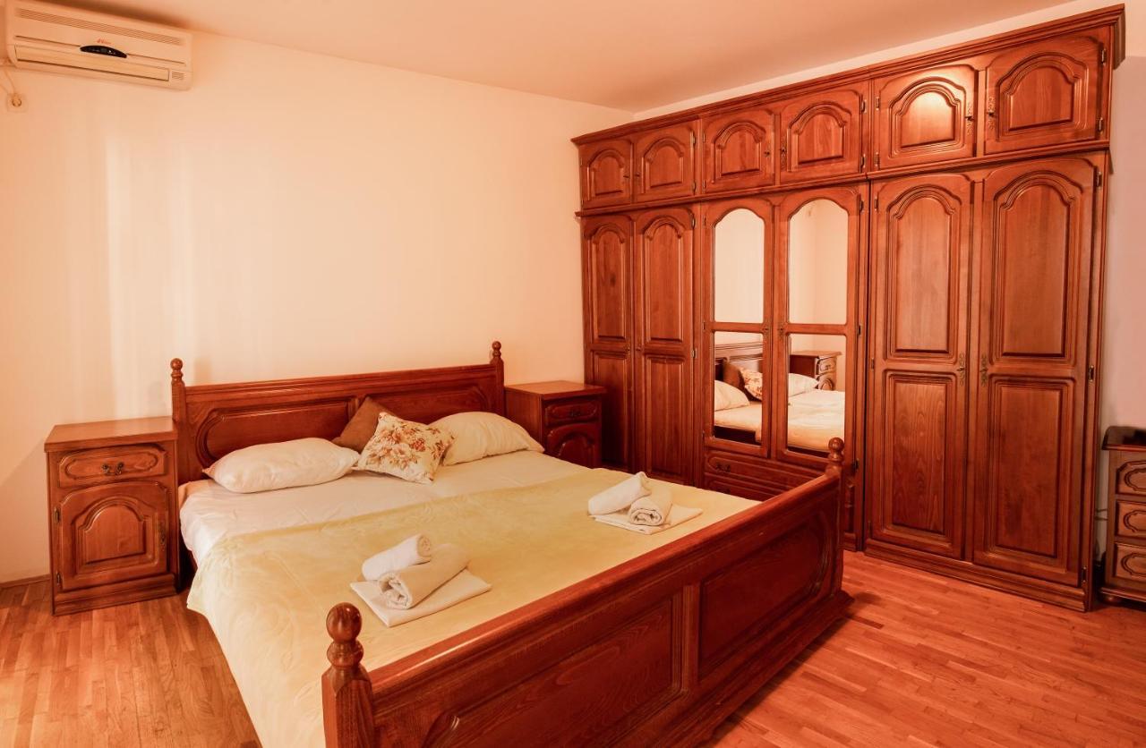 Apartments And Rooms Marija Budva Bagian luar foto