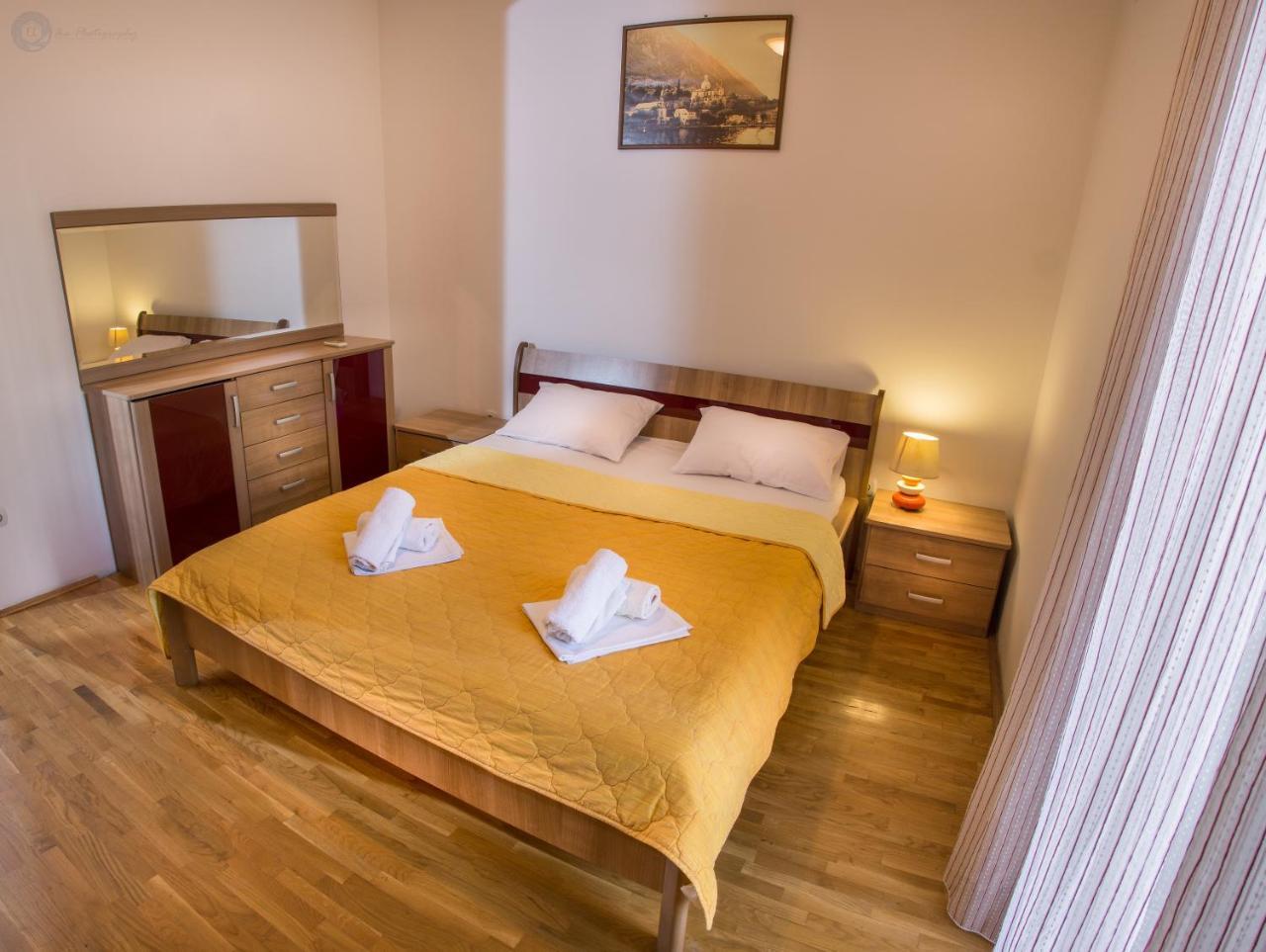 Apartments And Rooms Marija Budva Bagian luar foto