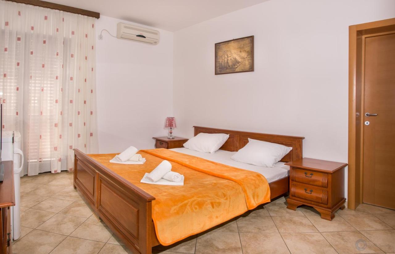 Apartments And Rooms Marija Budva Bagian luar foto
